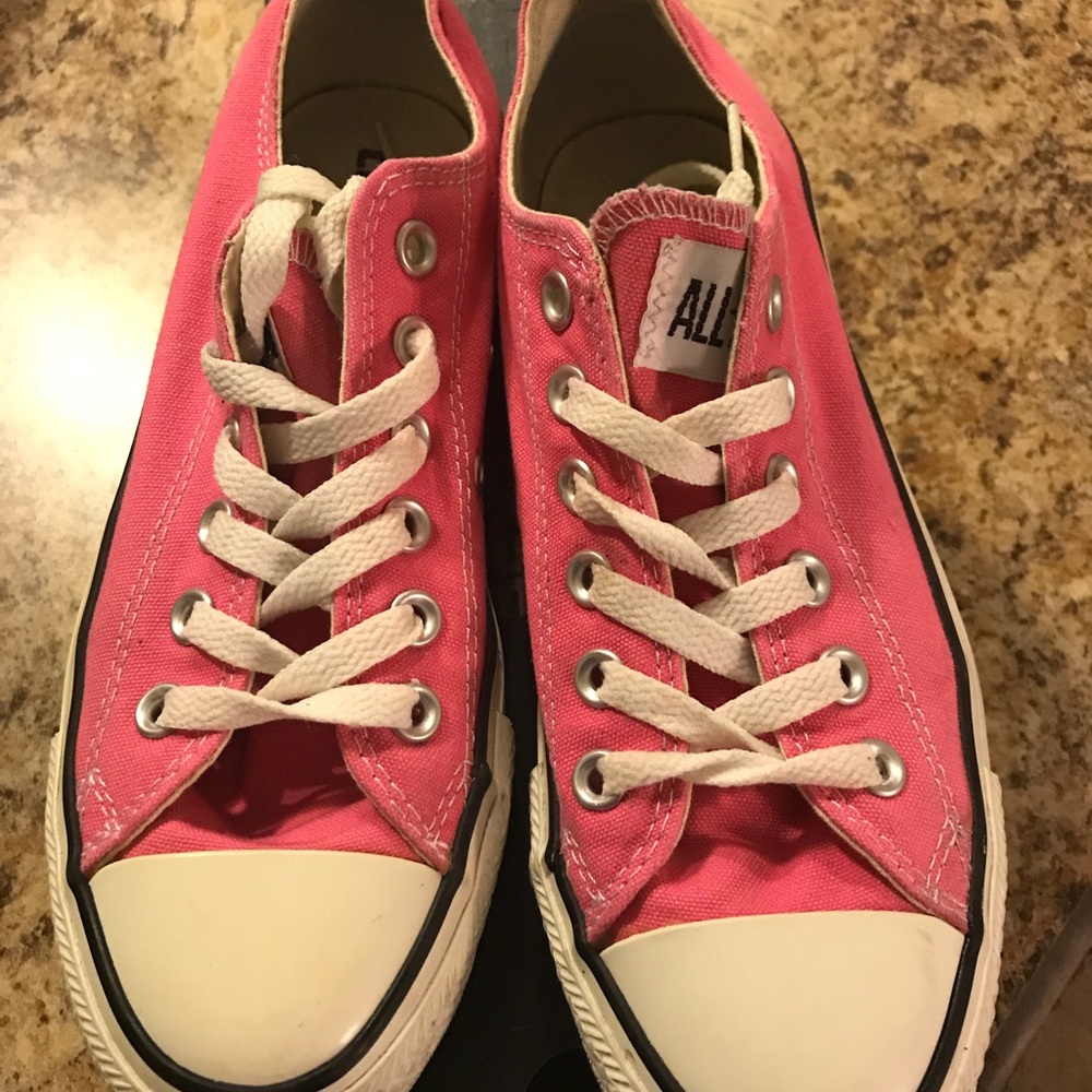 Converse - Picture 2 of 4
